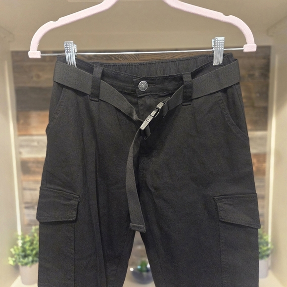 Almost Famous Crave Fame Juniors High-Rise Belted Cargo Pants - Picture 7 of 9